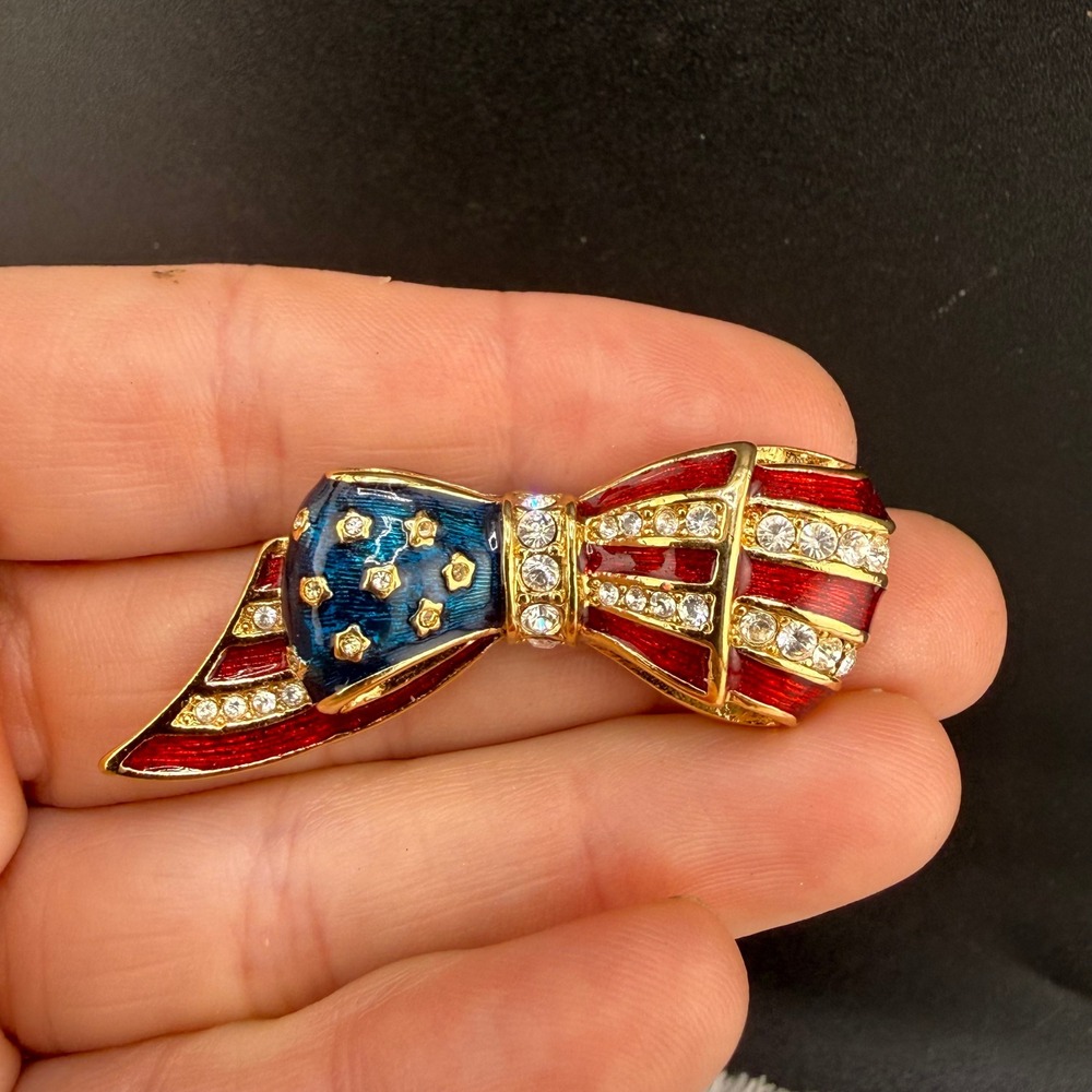 Vintage Carolee Bow Pin Red White Blue American Flag Enamel Rhinestone 2"